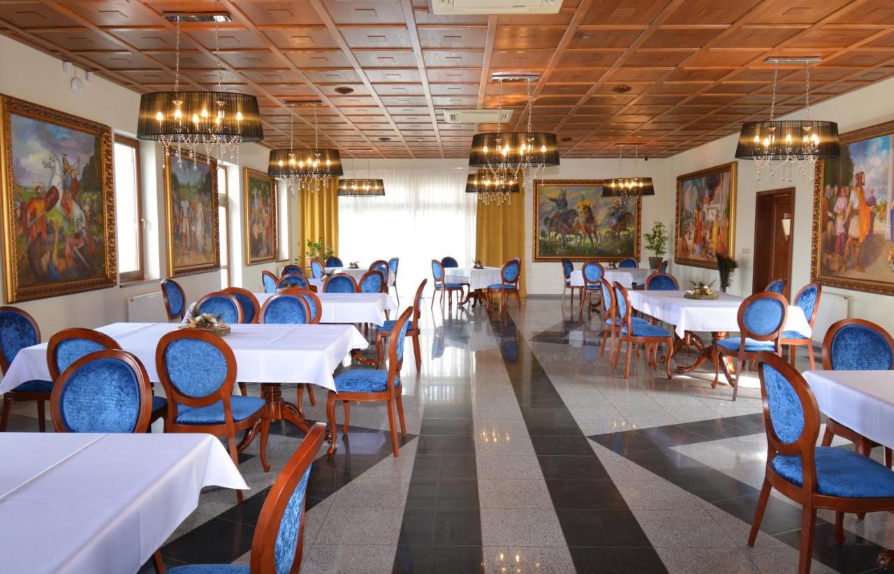 Hotel Hradna Brana Братислава Экстерьер фото